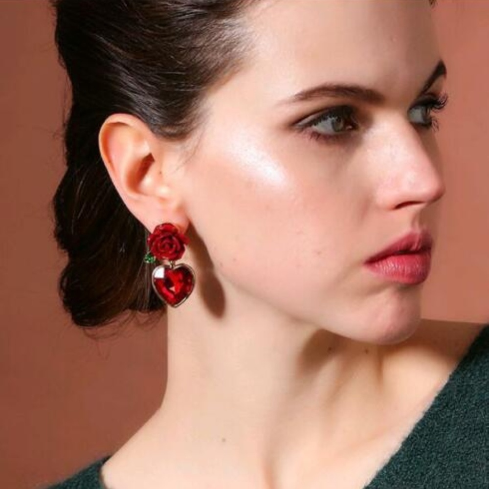 Gorgeous Realistic 3D Red Rose Heart Earrings - Picture 2 of 5